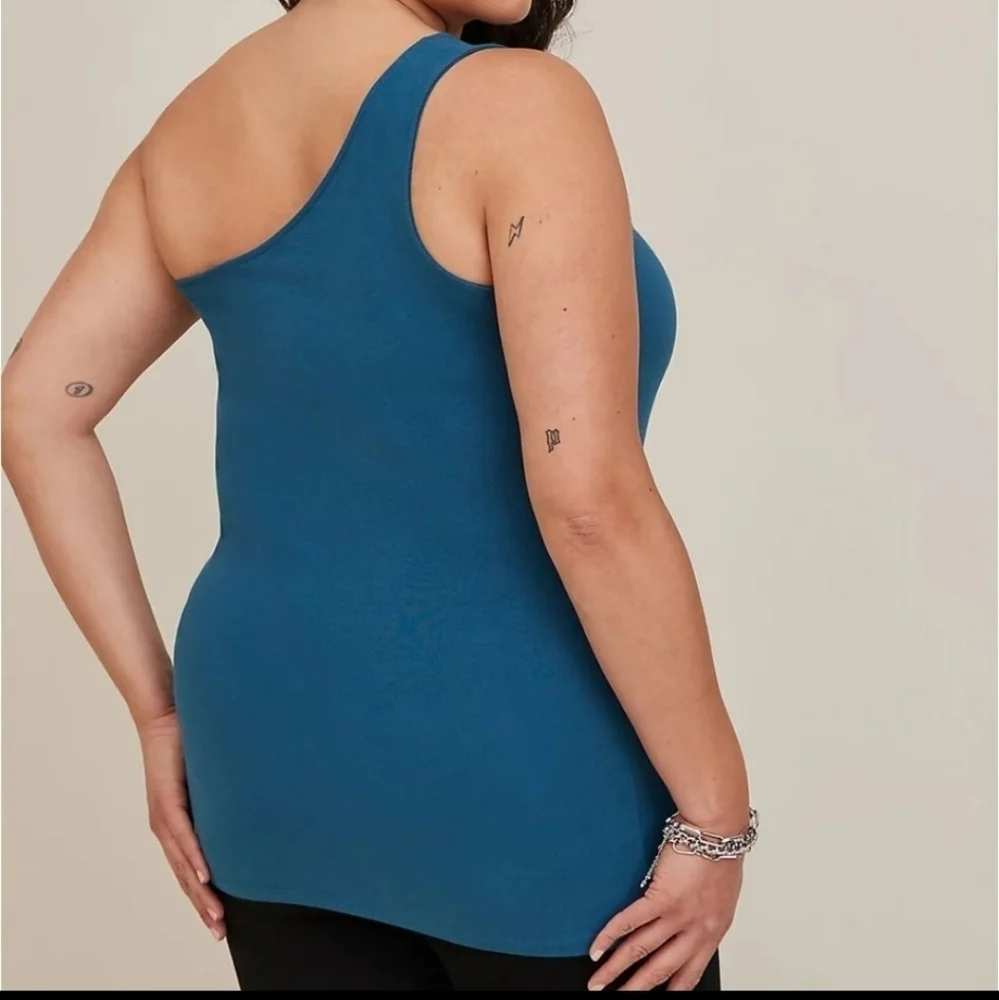 Torrid blue one shoulder cutout tanktop NEW Size 4, 4X - Picture 12 of 13